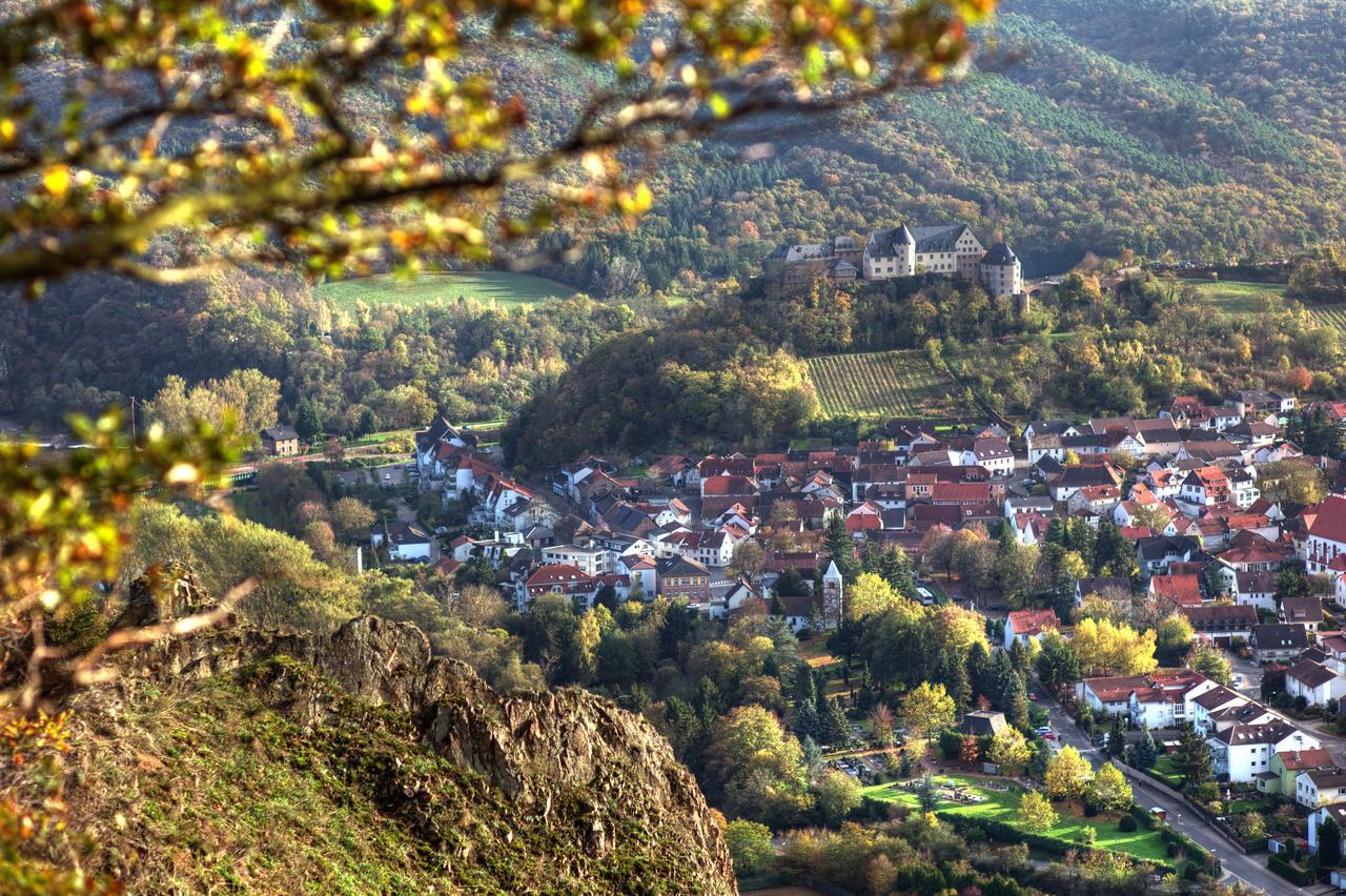 Ev.Familienferien-Und Bildungsstaette Ebernburg Hotel Bad Münster am Stein-Ebernburg Екстериор снимка